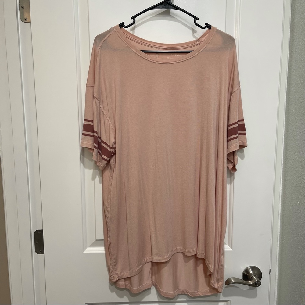American Eagle Soft & Sexy Tee